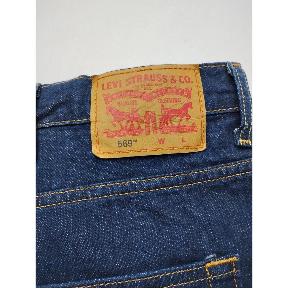 Levis 569 Jean Shorts Mens 48 Blue Dark Wash Denim Baggy Fit Jorts 11in inseam